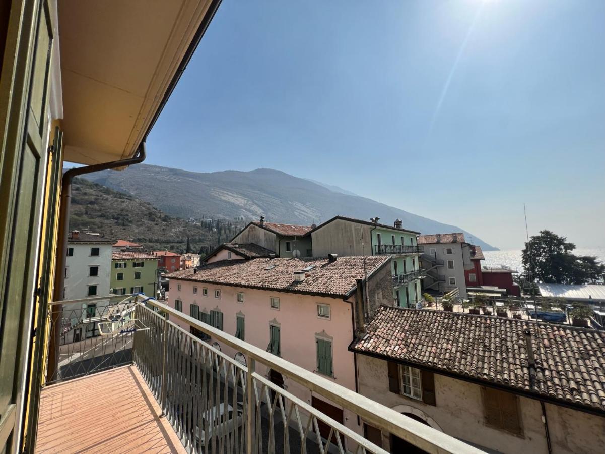 Appartamenti Baia Azzurra 5. Torbole Sul Garda Екстериор снимка