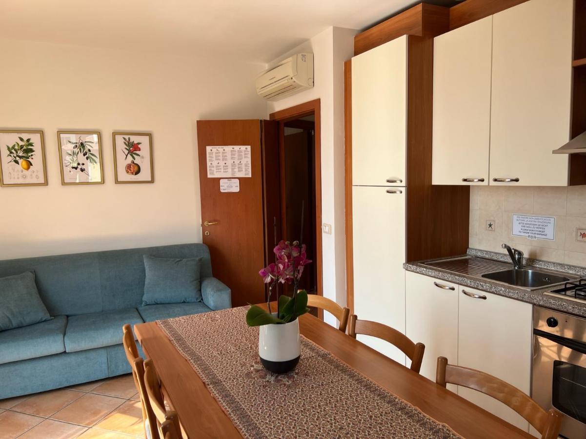 Appartamenti Baia Azzurra 5. Torbole Sul Garda Екстериор снимка