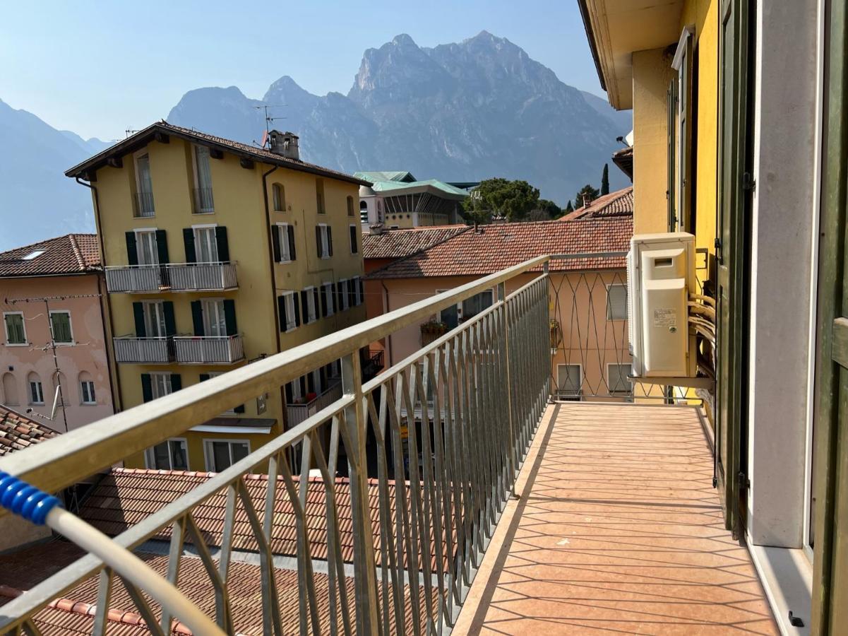 Appartamenti Baia Azzurra 5. Torbole Sul Garda Екстериор снимка