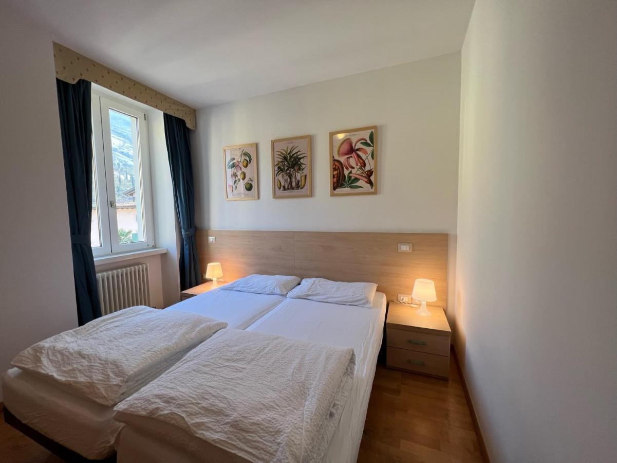 Appartamenti Baia Azzurra 5. Torbole Sul Garda Екстериор снимка