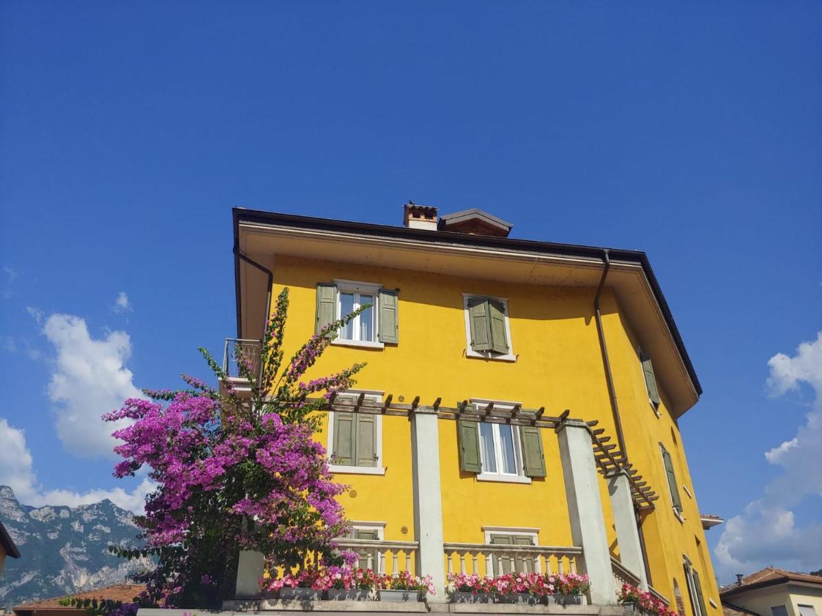 Appartamenti Baia Azzurra 5. Torbole Sul Garda Екстериор снимка