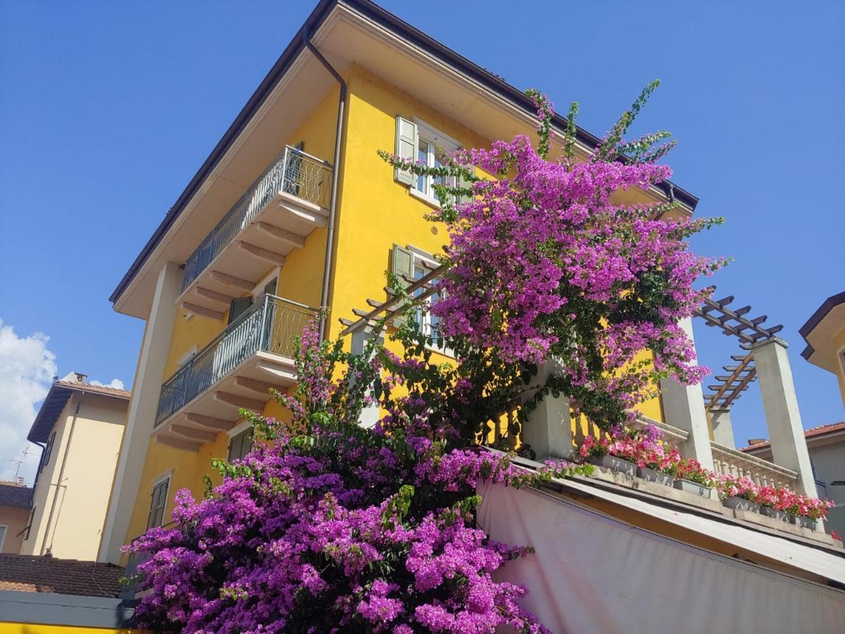 Appartamenti Baia Azzurra 5. Torbole Sul Garda Екстериор снимка