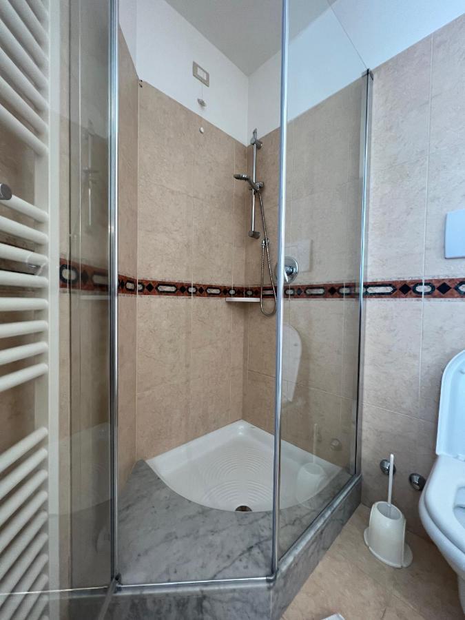 Appartamenti Baia Azzurra 5. Torbole Sul Garda Екстериор снимка