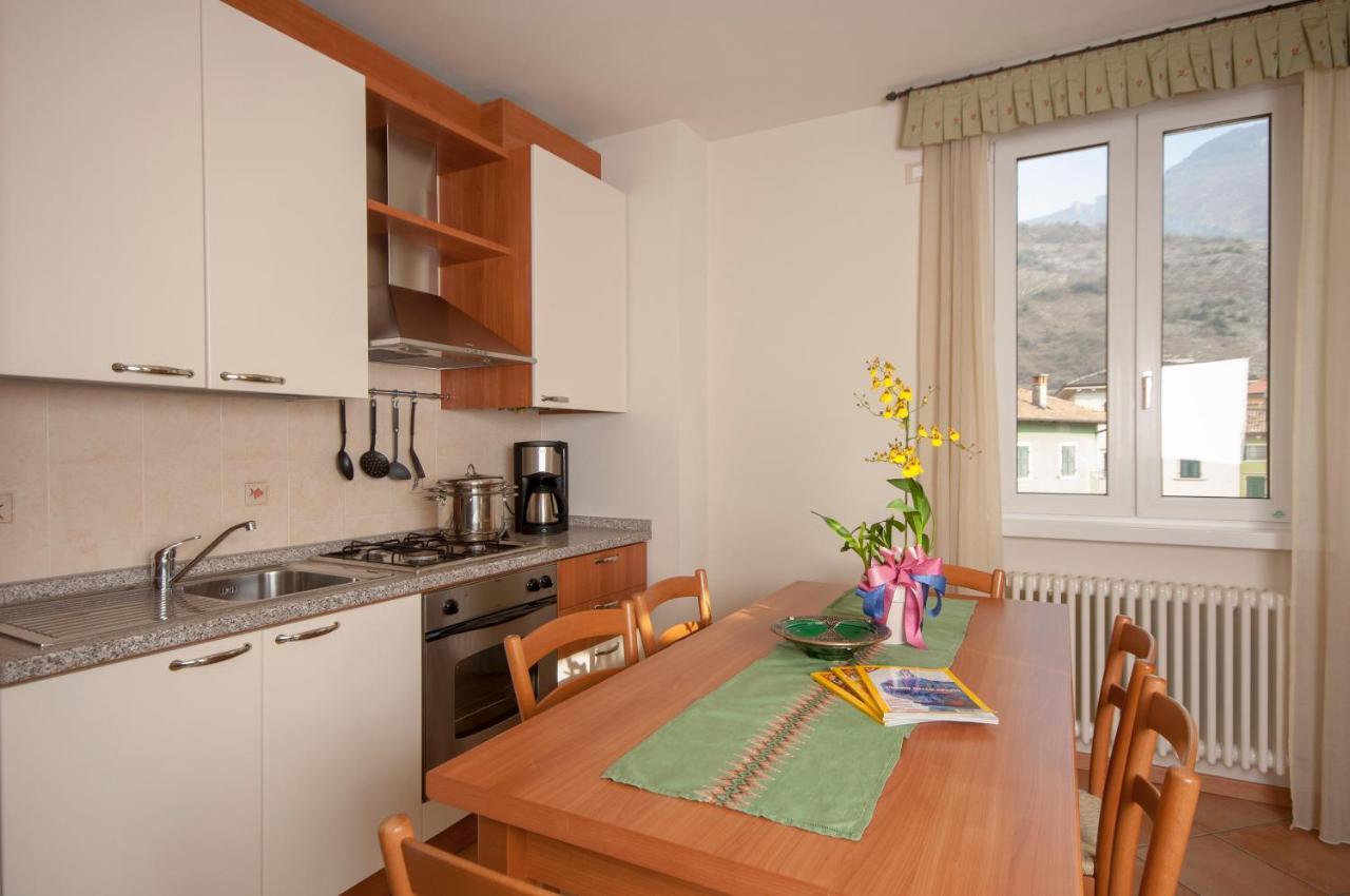 Appartamenti Baia Azzurra 5. Torbole Sul Garda Екстериор снимка